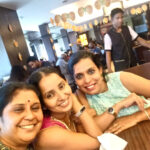 Ishika Singh Instagram - Mango festival - part2 inside the restaurant #rajasthani #rajasthanistyle #rajasthanifood #rajasthanithali #mangofeast #aamrass