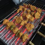 Ishika Singh Instagram - Straight from tandoor into my mouth ;) #tandoorichicken #chickentikka #hometandoor #timepasslove #cookingforlove #foodporn #foodie #lovefoodbutwanttobefit #dontwanttogainweight