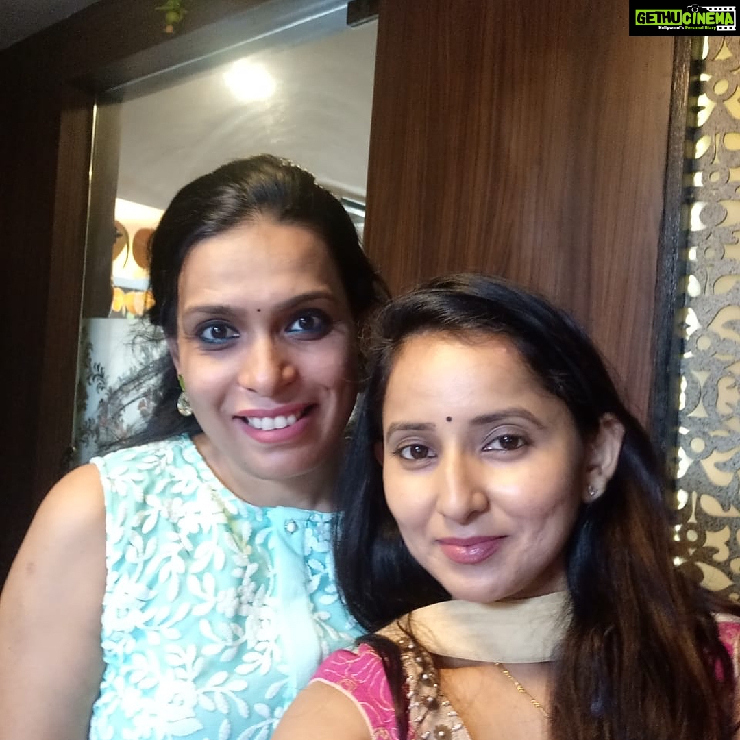 Ishika Singh Instagram - Before we entered the restaurant #rajdhani #rajasthanifood #rajasthanifood #rajasthanithali #gujratifood #rajasthaniculture #rajdhanirestaurant