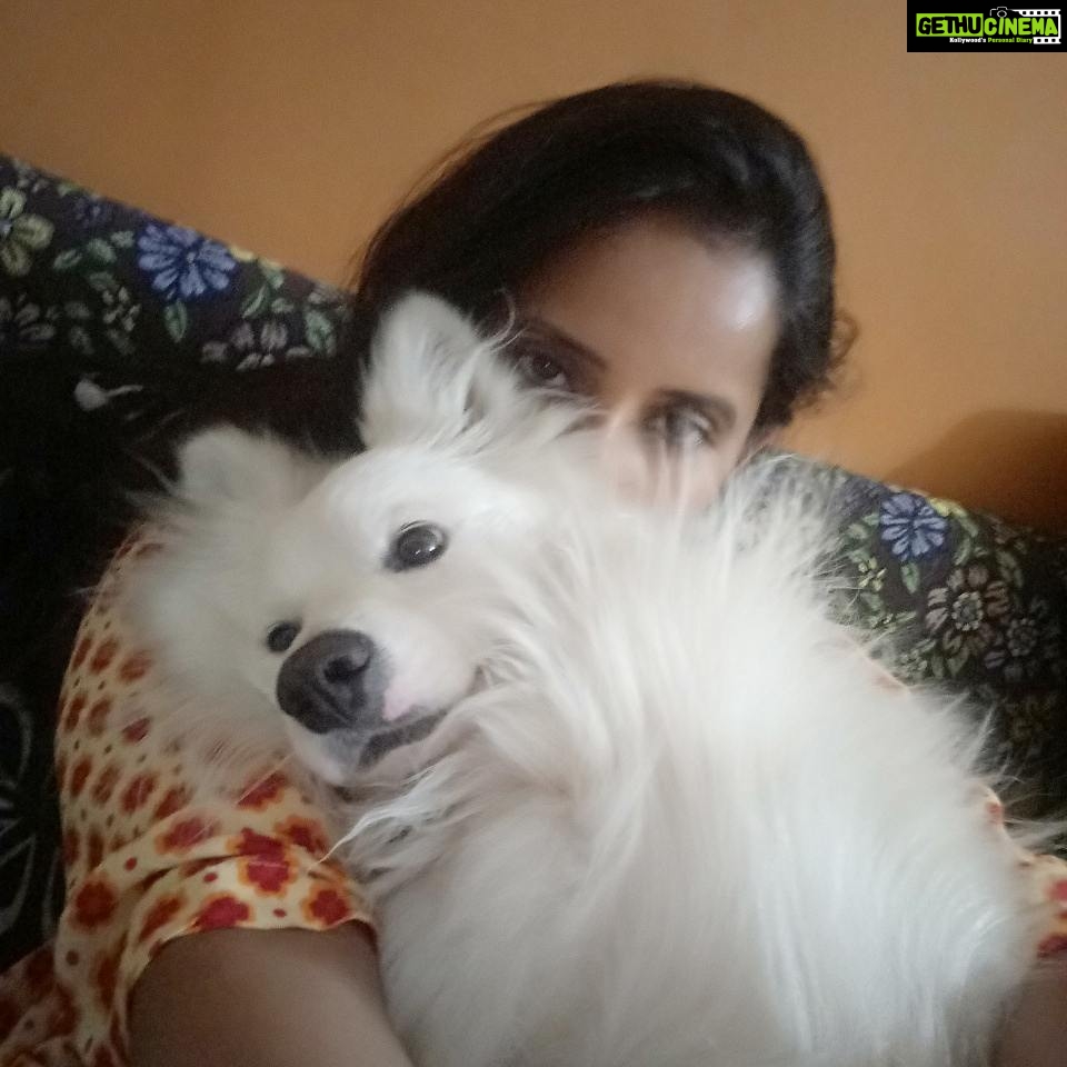 Ishika Singh Instagram - My sweetheart #pawsome #damroo #doglover #puppylove