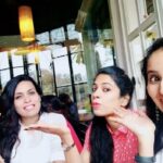 Ishika Singh Instagram - So funny 😂 had a great time ...#boomerang #boomerangoftheday