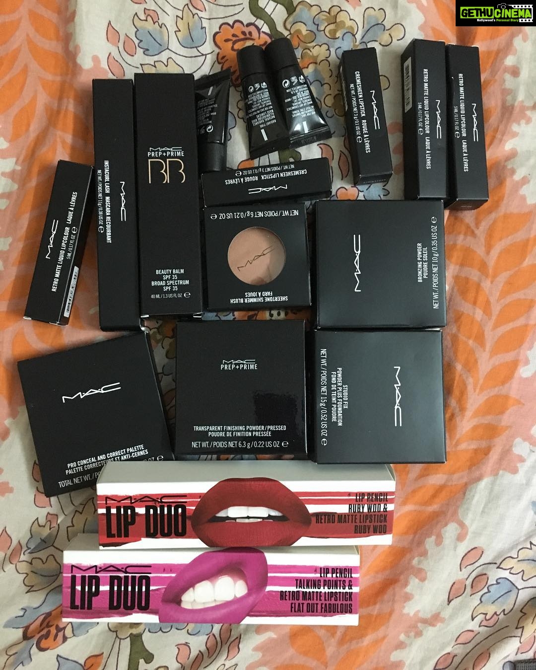 Ishika Singh Instagram - Do I have to caption this ? Every woman’s sweet tooth #cosmeticlovers #maccosmetic #macindia #makeupporn