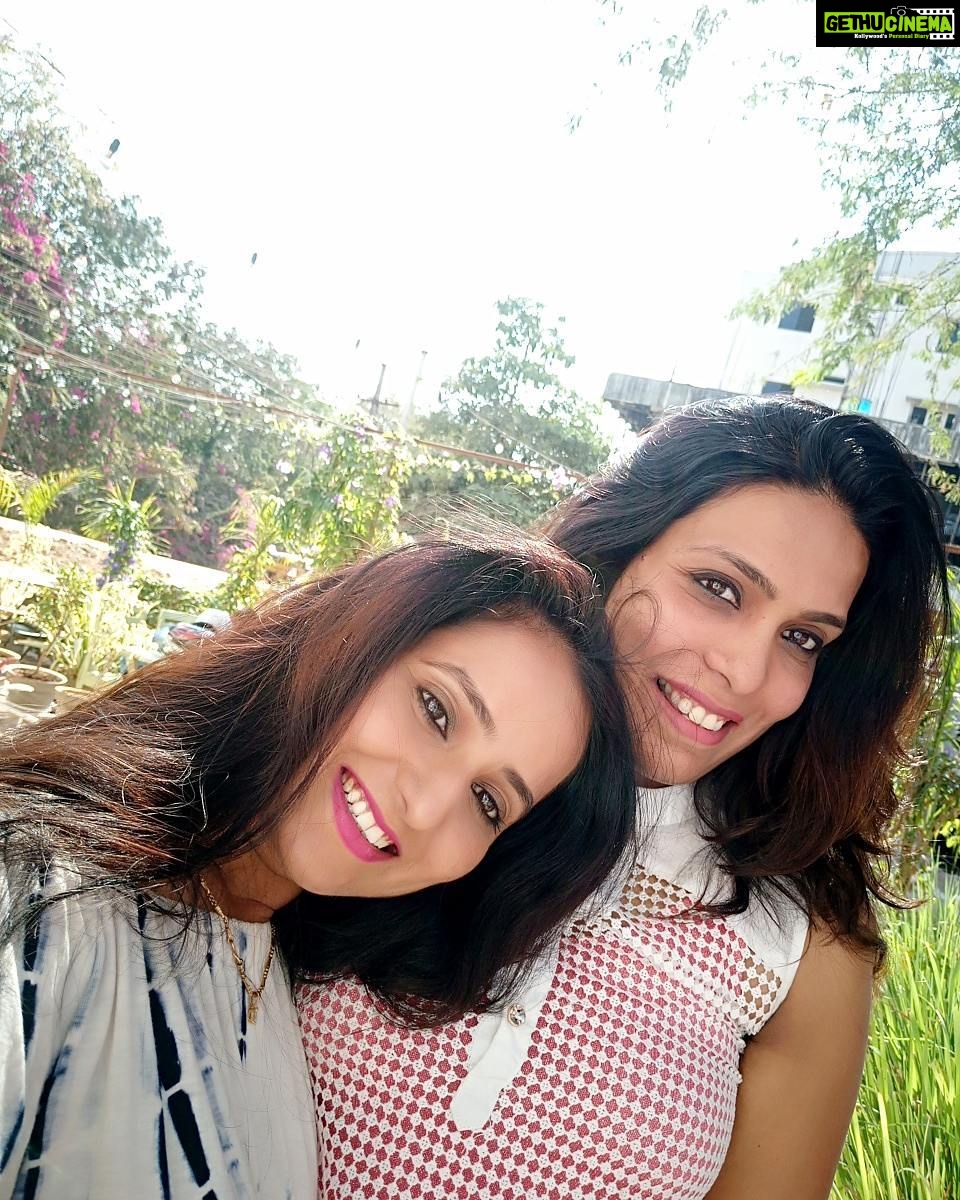 Ishika Singh Instagram - We know we are adorable.... Xoxoxo #crazyus #partytime #neighborhood #freindlyneighbourhood #awsomeness #awsomeworld