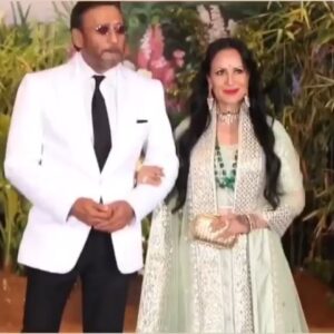Jackie Shroff Instagram - Uparwale Ki Meherbani.... 43 Yrs Not Out....
