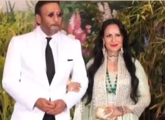 Jackie Shroff Instagram - Uparwale Ki Meherbani.... 43 Yrs Not Out....