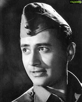 Jackie Shroff Instagram - Nafrat karne waley ke seene mein pyaar bar doon. Long Live in our Hearts. ♥️ #BirthAnniversary