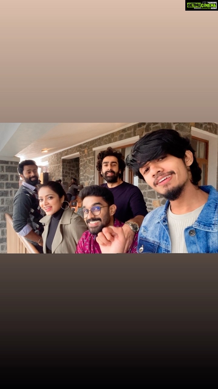 Janani Iyer Instagram - Shoot time jamming ! ❤️😍 @shanthnu @theabishekkumar @jananihere_ @narayan_live 🍃 Kodaikanal- Princess of Hills