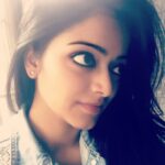 Janani Iyer Instagram -
