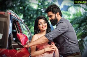 Janani Iyer Instagram - Thank you all for the lovely birthday wishes! You guys consistently keep reminding me how blessed I am!So as a little token of gratitude,here’s a picture from my next project .. and I’m super excited with the way the project is shaping up! Can’t wait for you all to see it!❤️ #blessed #grateful #untitledproject @ashokselvan