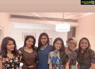 Janani Iyer Instagram - Friends like family!❤️ @divya.ganesh @mumtaz_mumo @ramyansk @krithika_ramanioffl @amlymattel #aboutlastnight