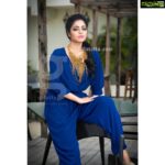 Janani Iyer Instagram – Editorial shoot for @galattadotcom 
@vinayagamurthy77 
Photographer – @foreshorestudio28 styling – @amritha.ram 
Make up & Hair – @viji_sharath