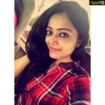 Janani Iyer Instagram - 2018 has been an amazing year filled with smiles and experiences for me... 2019 smells like more positivity, good vibes, bigger goals and more Hardwork.. Keep your surroundings happy and attract positive vibes.. And thank you all for showering so much love.. So, here's to an amazing, fantastic, superb and phenomenal 2019 for US all! ❤🙏 #2019 #vibes #grateful