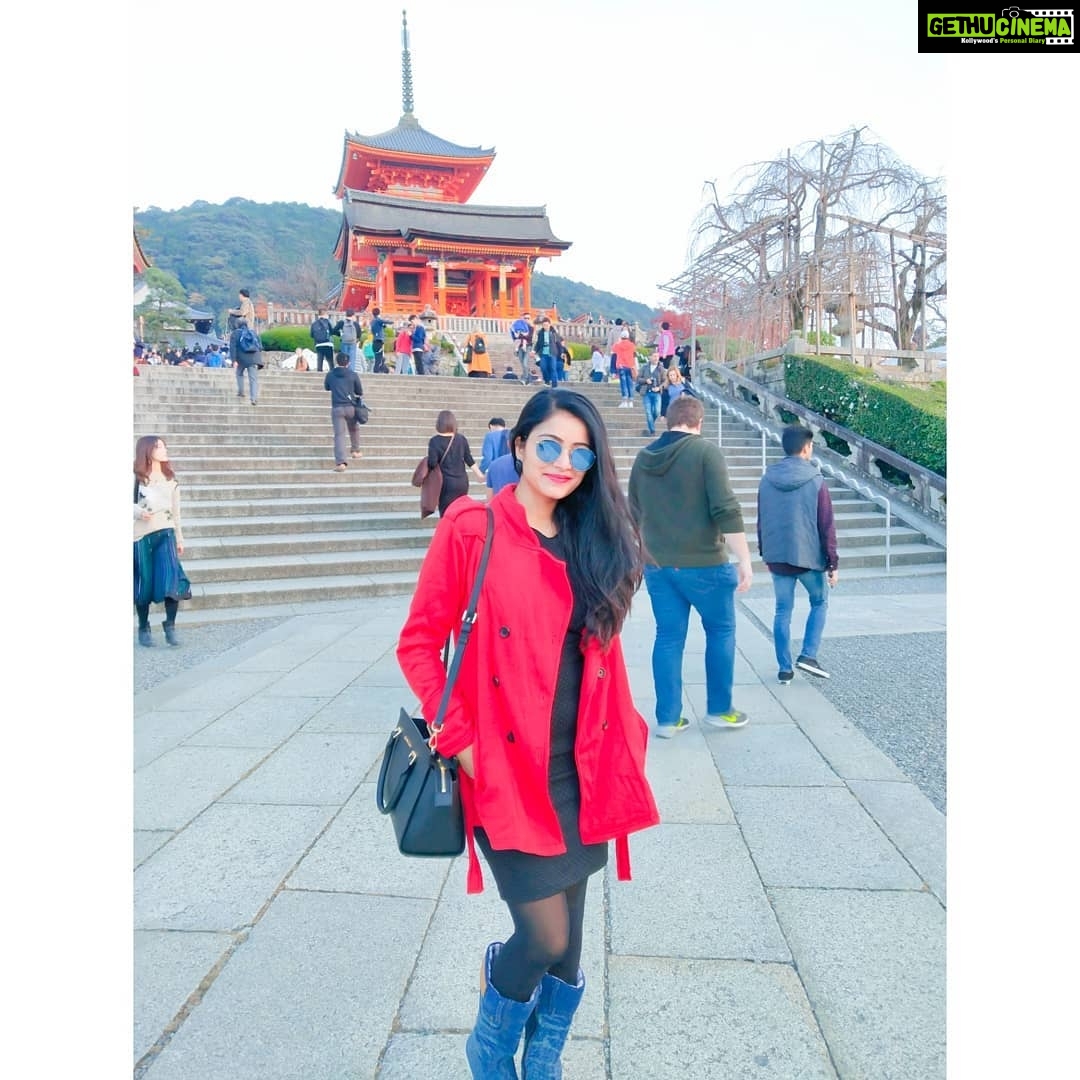 Janani Iyer Instagram - The trip that was! β€ #japan π―π΅ #Tokyo #Osaka #kyoto #traveldiaries2018 #fununlimited @amlymattel @divya.ganesh @ramyansk @aishwaryarajessh @shubasamzz @chandni4karofer @harishmurali24 Tokyo, Japan