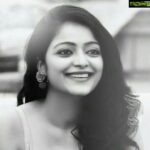Janani Iyer Instagram - A wise person knows there is something to be learned from everyone! #keepsmiling
