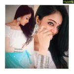 Janani Iyer Instagram – Sunshine on my mind!🌟 #smileaway