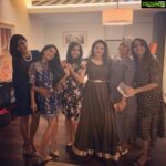 Janani Iyer Instagram – Friends like family!❤️ @divya.ganesh @mumtaz_mumo @ramyansk @krithika_ramanioffl @amlymattel #aboutlastnight