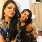 Janani Iyer Instagram - Friends like family!❤️ @divya.ganesh @mumtaz_mumo @ramyansk @krithika_ramanioffl @amlymattel #aboutlastnight