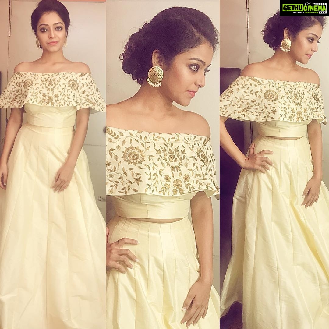 Janani Iyer Instagram - Wearing raw silk off shoulder lehenga from @zol_studio . . Check their collection out! ❤
