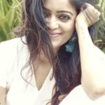 Janani Iyer Instagram - Messy hair don't care! @antonyfernandophotography @tamarachennai Somerset Greenways Chennai