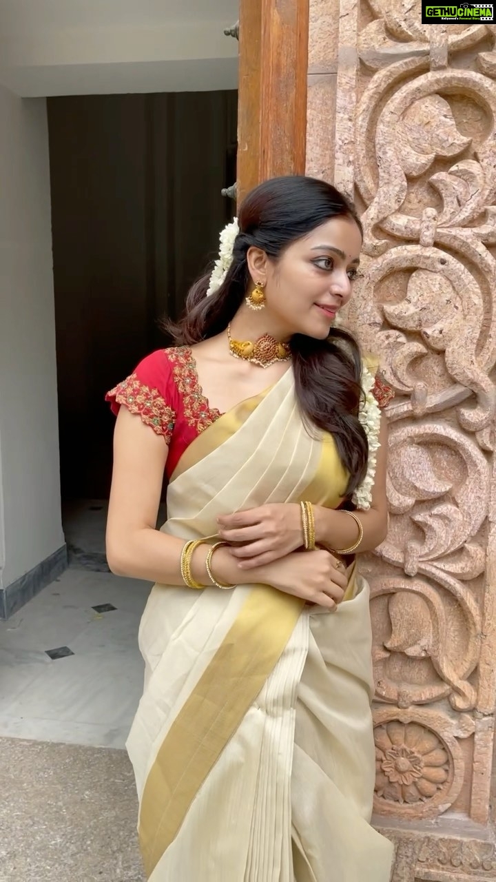 Janani Iyer - 80.3K Likes - Festive vibes! ❤️🌸
Designer Blouse - @anjushankarofficial
Jewellery- @shopanicha
#onam #instagramreels #reels #reelsinstagram #trendingreels #tamilreels