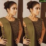 Janani Iyer Instagram - Day 2 at IIFA Wardrobe- @mysoupcan from @maalgaadi Styling- @aran.amritharam Jewellery- @maalgaadi Makeup - @hemal_art26 Hair- @arunchandra5395