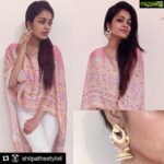 Janani Iyer Instagram - #Repost @shilpathestylist with @repostapp ・・・ Styled the gorgeous @jananiiyer in this printed cape by @shilpavummiti and in jewellery from @zahanachennai #chennaistylist #ootd #adhekangal #jananiiyer #zahanachennai #capes #printedsilk #bespoke #chennaifashion #shilpavummiti