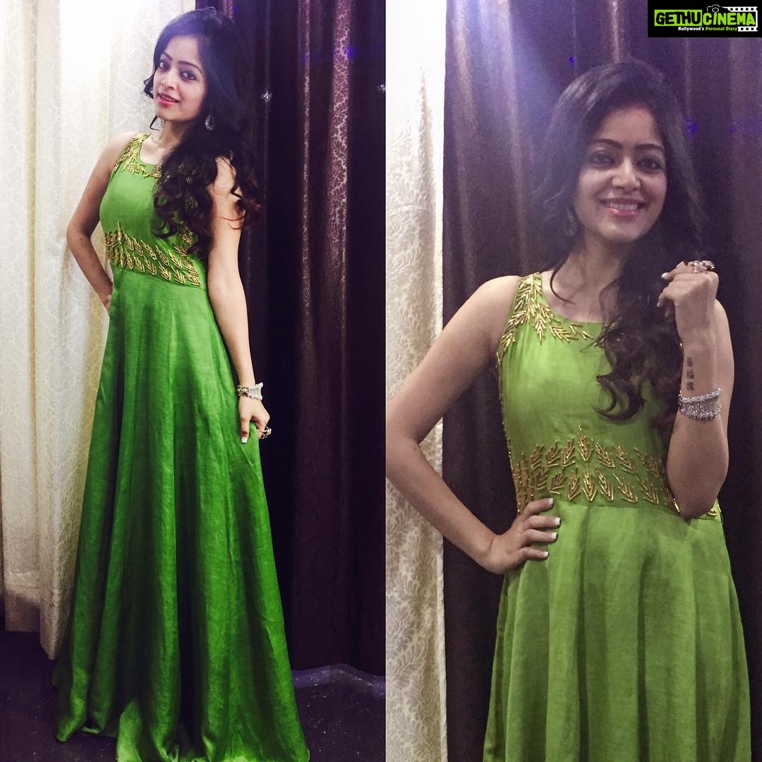 Janani Iyer Instagram - About last night! Styling- @shilpathestylist Wardrobe- @shilpavummiti Jewellery-#SurendraandCo