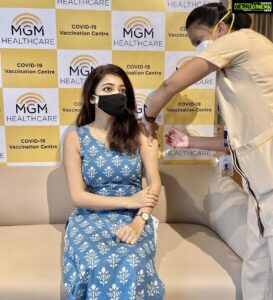 Janani Iyer Instagram - Jabbed! 💉 First Dose Done! ✅ #ɢᴇᴛᴠᴀᴄᴄɪɴᴀᴛᴇᴅ #jabbed #covid_19 #covishield #vaccinationdone✔️ @mgmhealthcareindia