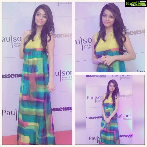 Janani Iyer Instagram - At the launch of 'Essensuals' in Pondicherry....wore this gorgeous hand-painted outfit from #Pahar !💃🏻😀