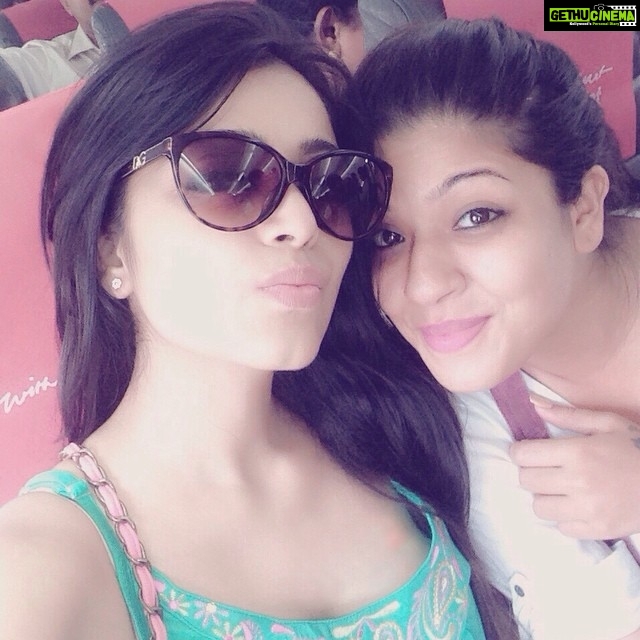 Janani Iyer Instagram - Posing with the Bestie @dhivya_divz #bff #fun #craziness