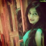 Janani Iyer Instagram –