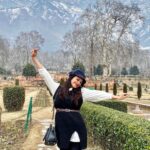 Janani Iyer Instagram - Day- 1! #kashmirdiaries❤️ Outfit- @thehazelavenue Kashmir