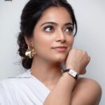 Janani Iyer Instagram - Hey youuuu! Make up and styling- @artistrybyolivia Photgrapher - @ajay_shadowsphotography @shadowsphotographyy Hair- @mani_stylist_