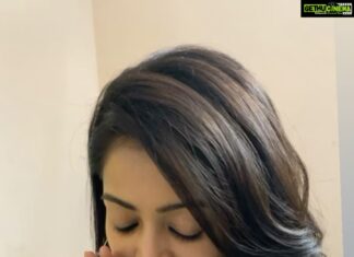 Janani Iyer Instagram - This song got me going ‘Cuckooooo Cuckooooo’! 🤪 @dhee___ @therukural @musicsanthosh @meenakshi_santhoshnarayanan #enjoyenjami #enjoyenjaami