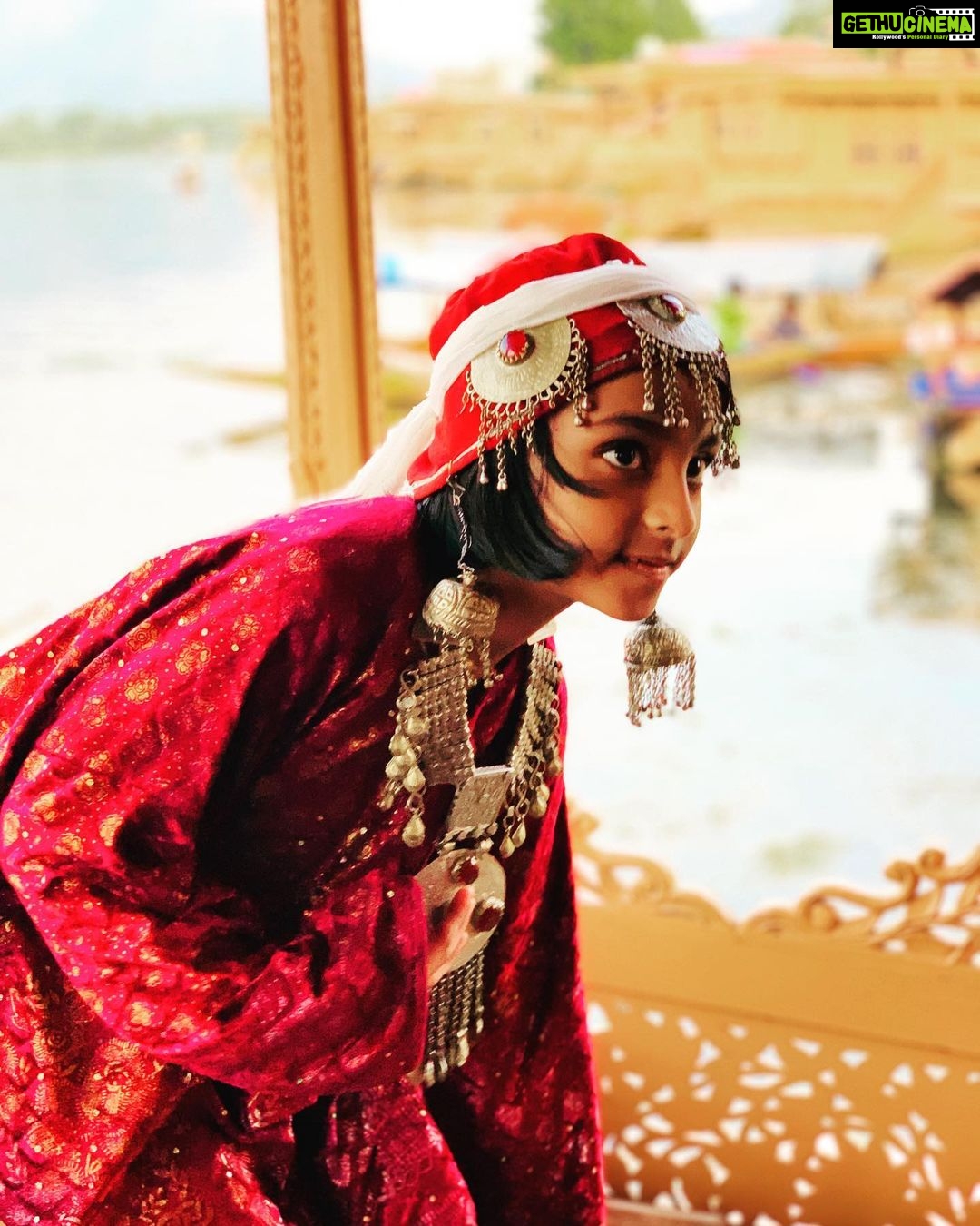 Jayasurya Instagram - Kashmiri.... PC: " The One And Only Reason For Her Mother's Day " Srinagar, Jammu and Kashmir
