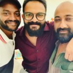 Jayasurya Instagram - Happy to collaborate with this talented crew🤗🤗🤗 @e4entertainment @prasobhvijayan @febru_aqua @theprawncis @shruti.ramachandran @actor_vijaybabu @lenasmagazine Kochi, India