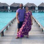 Jayasurya Instagram – രണ്ട് എന്ന ഒന്ന്….
നമ്മുടെ കല്ല്യാണത്തിനും മുൻപ്, നമ്മുടെ പ്രണയത്തിനും മുൻപ് നീ എന്നോട് പറഞ്ഞ ഡയലോഗുണ്ട്. “നിന്നെ കെട്ടുന്നവള് എന്തായാലും പെടും മോനേ… ” എന്ന്. ആ പറഞ്ഞ നീ പെട്ടിട്ട് ഇന്നേക്ക് 15 വർഷം.
ആ ഇടപെടലില് നമുക്കിപ്പോ രണ്ട് മക്കളും.
എനിക്ക് തോന്നീട്ടുള്ളത് കല്ല്യാണ സമയത്ത് നമ്മൾ ചിലപ്പോൾ മാനസികമായി ഒരേ തലത്തിൽ ആയിരിക്കും എന്നാൽ കുറച്ച് നാൾ കഴിയുമ്പോൾ ഇതിൽ ഏതെങ്കിലും ഒരു വ്യക്തി മാനസികമായി വളരും മറ്റേയാൾ അവിടെ തന്നെ നിൽക്കും, അപ്പോഴാണ് എന്നെ മനസ്സിലാക്കാൻ പറ്റുന്നില്ല എന്നൊക്കെ  പറയുന്നത്. എന്തായാലും നീ വളർന്നതോടൊപ്പം എന്നെയും ഒപ്പം വളർത്തിയതിന് നിനക്ക് നന്ദി.
പണ്ട് ഒന്നുമില്ലാതിരുന്ന സമയത്ത് ഞാൻ നിനക്ക് തന്ന ഒരു വാക്കുണ്ട് “നിന്റെ മുഖത്തെ ആ ചിരി ഞാൻ ഒരിക്കലും മായ്ക്കില്ല എന്ന് ” ആ വാക്ക് തന്നെ എനിക്ക് ഇന്നും തരാനുള്ളൂ…
ഒരു പുരുഷനെ സൃഷ്ടിക്കുന്നതും, പൂർണ്ണതയിലേക്ക് എത്തിക്കുന്നതും ഒരു സ്ത്രീയാണ് എന്ന് ഞാൻ വിശ്വസിക്കുന്നു, അതുപോലെ തന്നെ തിരിച്ചും. ഈ പരസ്പര ബഹുമാനമാണ് ഏത് ഒരു ബന്ധവും ശക്തമാക്കുന്നത്. നീ ഇന്നും ഭാര്യ മാത്രമാകാതെ എന്റെ ഫ്രണ്ടായും പ്രണയിനിയായും, എന്നിൽ ചേർന്ന് നിൽക്കുമ്പോൾ ഞാൻ തിരിച്ചറിയുന്നു ഒരു ആത്മാവിന് രണ്ട് ശരീരങ്ങളിൽ ജീവിക്കാൻ കഴിയുമെന്ന്. ഇനിയുള്ള ജന്മ ജന്മാന്തരങ്ങളിലും ഒരുമിച്ച് തന്നെയുണ്ടാവട്ടെ എന്ന പ്രാർത്ഥനയോടെ …. നിന്റെ….. ഞാൻ

NB : ഇനിയും ഭാര്യമാരേ കുറിച്ച് ഇതുപോലെ എന്ത് നുണയും പറയാൻ ഞങ്ങൾ ഭർത്താക്കൻമാർ ഒരിക്കലും ഒരു മടിയും കാണിക്കാറില്ല…..
ശരിയല്ലേ… MR. പെരേരാ … Sheraton Maldives Full Moon Resort & Spa