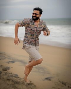 Jayasurya Instagram - Vibes n waves….. 📸 MCB @krishnaprasad4990 @niraamayawellnessretreats