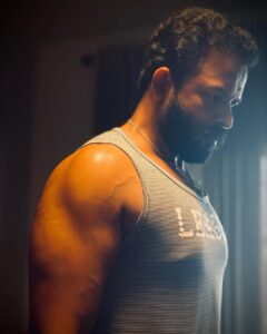 Jayasurya Instagram - No work...so working out....😎
Body courtesy n photo courtesy @bheegaran