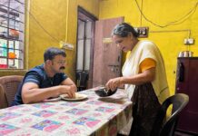 Jayasurya Instagram - ഇത് ഇവിടത്തെ കൊച്ചിന് സ്കൂളിൽ കൊണ്ട് പോകാൻ ഉണ്ടാക്കിയതാ…കൊറച്ച് മോനും കഴിച്ചോ…. #selflesslove #wagamon
