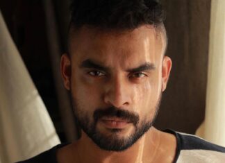 Jayasurya Instagram - Happy birthday Tovi. I always respect your hard work. ❤️❤️❤️ @tovinothomas