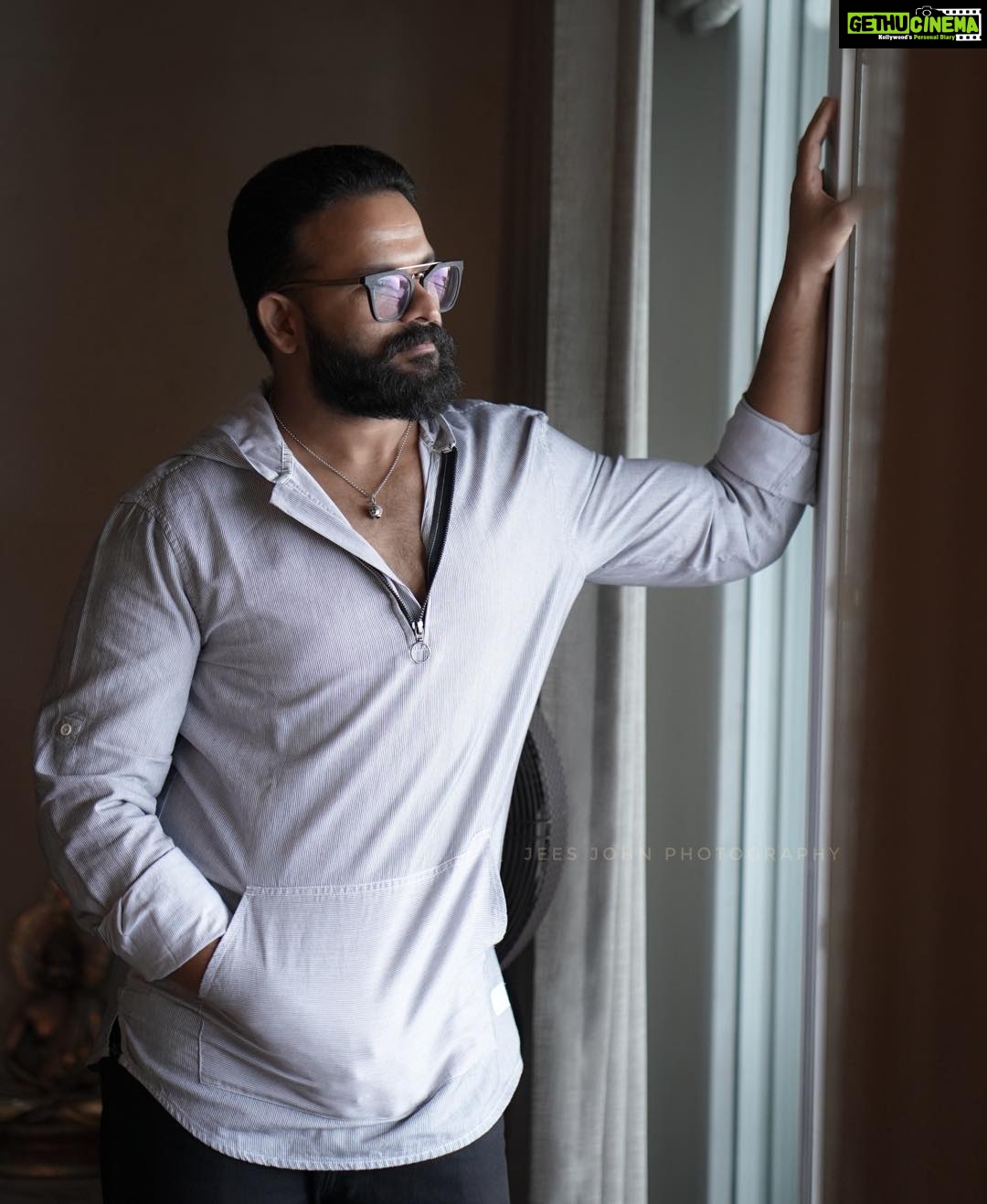 Jayasurya Instagram - You can't design your day You can't decide your day You can just be present. Be present and just let it happen. 🥰🥰🥰