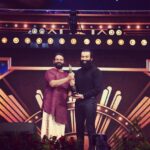 Jayasurya Instagram - More than an award, it's my 'Heart' full of Love Raju... Thank you, Asianet ഇനി നിനക്ക് മനസ്സിലാകാൻ Dear Raju, albeit, my hippopotomonstrosesquipedaliophobia, I cordially congratulate you for your honorificabilitudinitatibus, keep writing your success saga in brobdingnagian proportions in the ensuing years ...😘😘😘 Outfit; @sarithajayasurya_designstudio