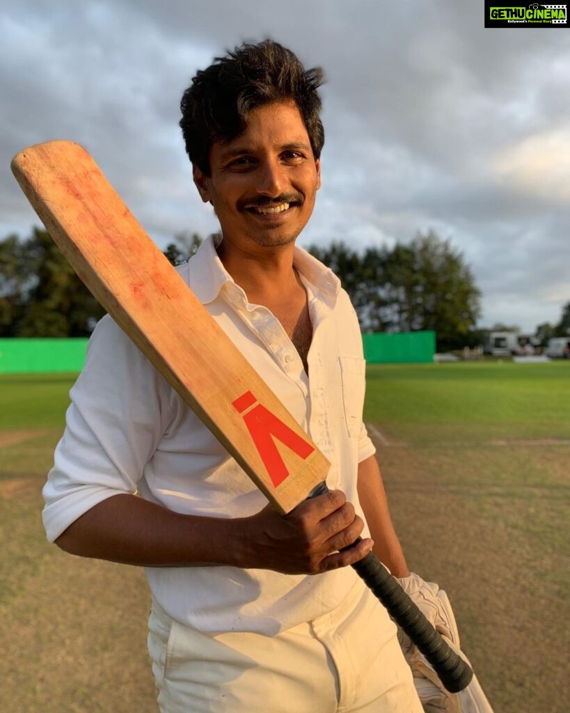 Jiiva Instagram - After a long day of filming cricketing shots! #thisis83 #cricketlove #shootlife #krishshrikanth #loveforcricket