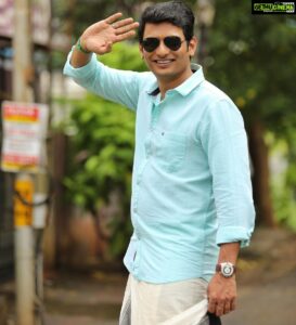 Jiiva Instagram - #Freshyear #freshstart 
#Firstpost