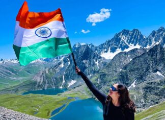 Jyothika Instagram - Hello everyone! On social media for the very first time ! A lot of positivity to share from my lockdown diaries. 😊 At the Himalayas on Independence Day, The beautiful Kashmir Great Lakes , 70 km trek With the awesome team of Bikat adventures- Rahul ,Sachin, Raul and Ashwin , n the Kashmir team Mushtaq n Riyaz bhai. Thank u 🙏 Life is only an existence, unless we start living it !! 😇 India is gorgeous! Jai hind ! 🙏