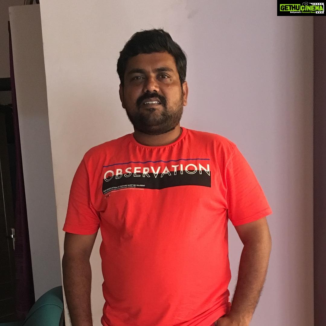 Kaali Venkat Instagram - #sunday #funday #red trouser #chennai
