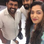 Kaali Venkat Instagram - #nageshthiraiyarangam #promotion #selfie #fun #chennai #release #today
