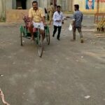 Kaali Venkat Instagram - #SarpattaParambaraiOnPrime #SarpattaParambarai set #cyclerickshaw #experience