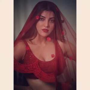 Kajal Aggarwal Instagram - #heysinamika coming to you on 3.3.22 ❣️